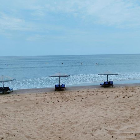 Berlian Inn Kuta Beach Екстер'єр фото