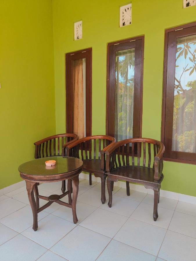 Berlian Inn Kuta Beach Екстер'єр фото