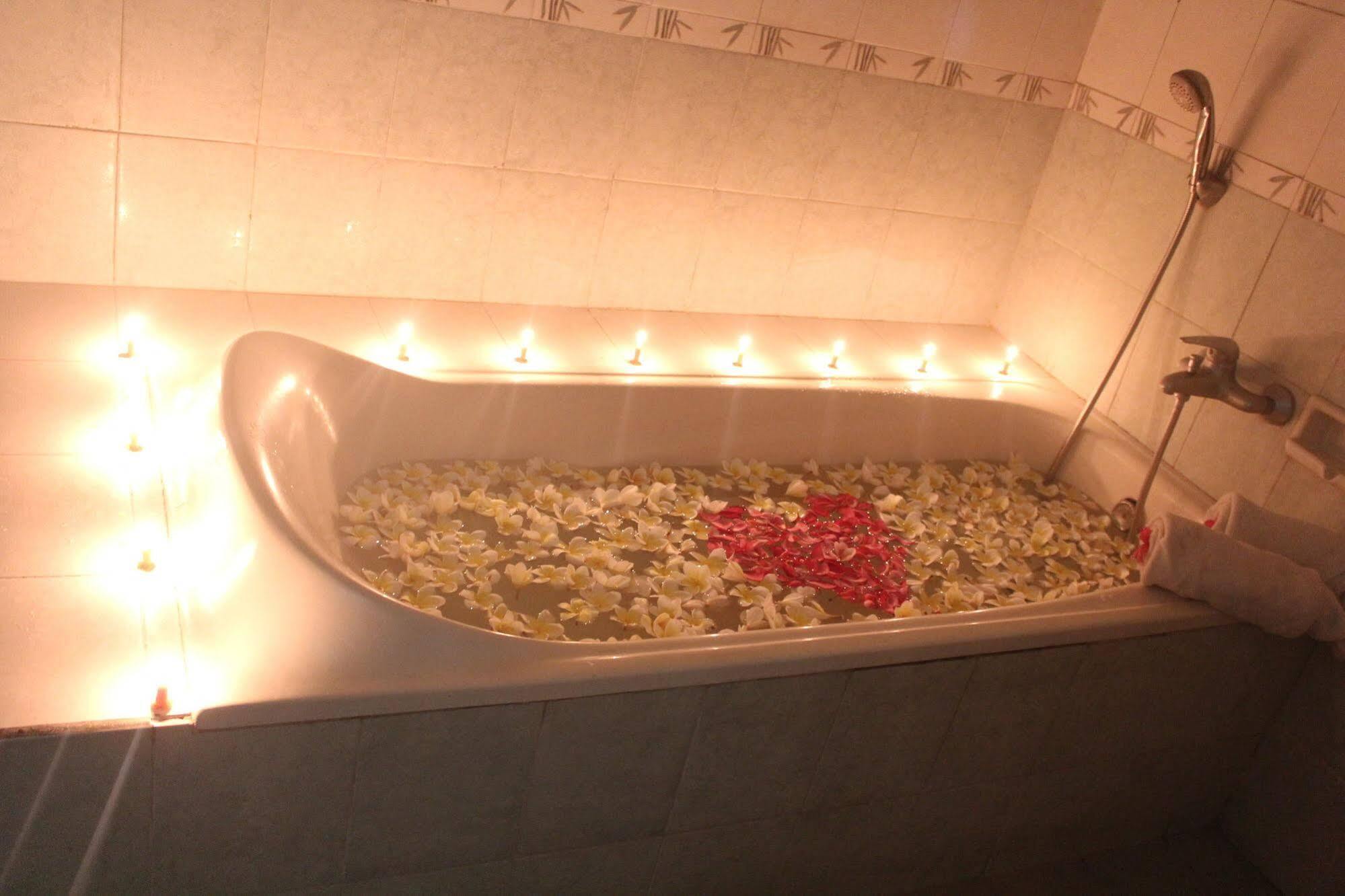 Berlian Inn Kuta Beach Екстер'єр фото